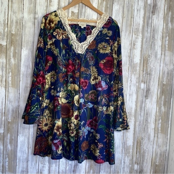 Umgee Navy Floral Bell Sleeve Dress - Picture 2 of 6